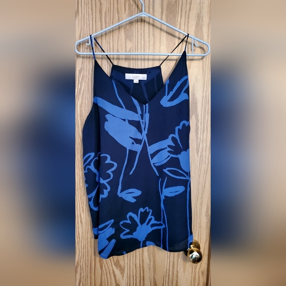 Ann Taylor LOFT Size M Navy w/Blue Floral Pattern Spaghetti Strap Top V-Neck - Picture 2 of 4